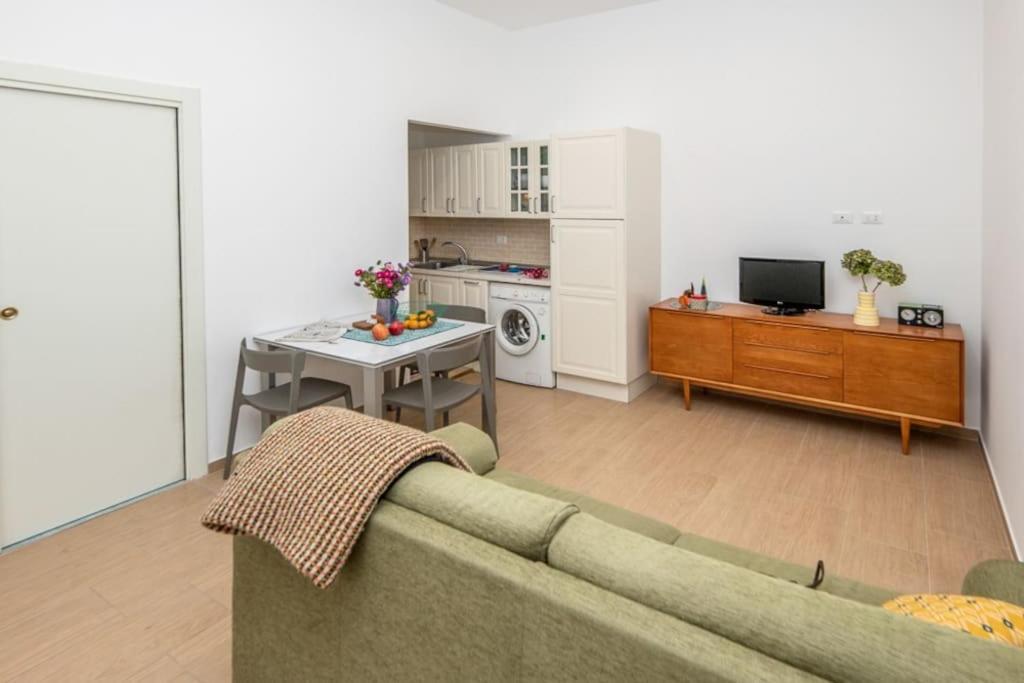 Apartament Liberty House, In Stile Retro! Mediolan Zewnętrze zdjęcie