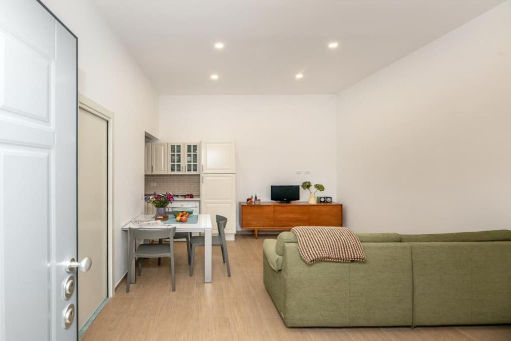 Apartament Liberty House, In Stile Retro! Mediolan Zewnętrze zdjęcie