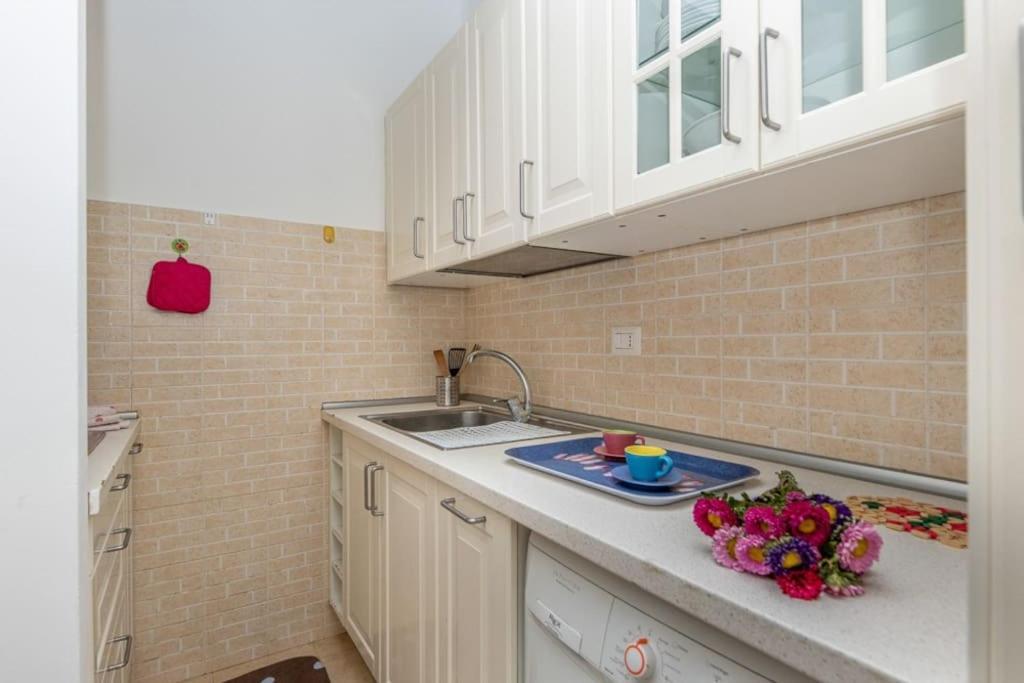Apartament Liberty House, In Stile Retro! Mediolan Zewnętrze zdjęcie